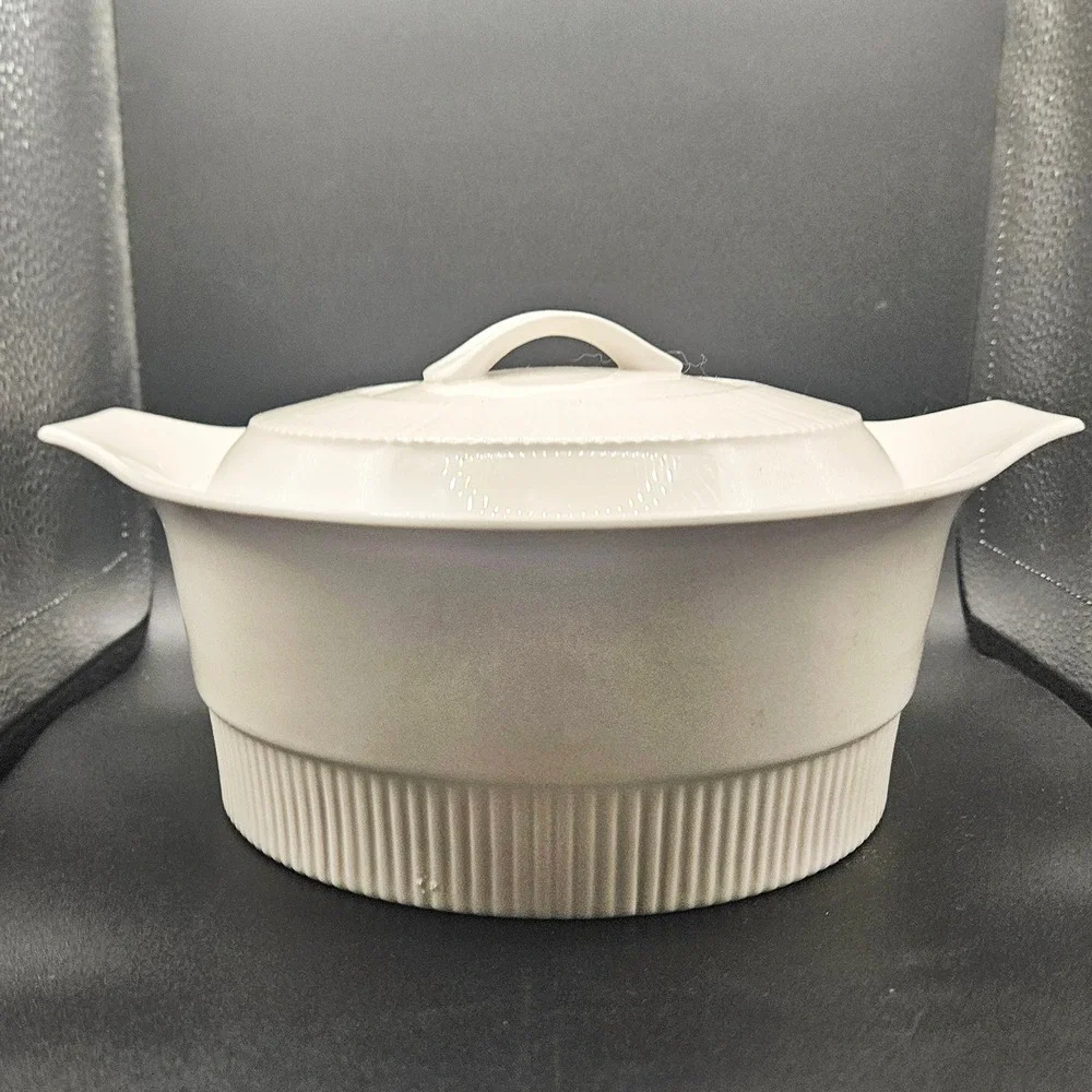 Hall Super-Ceram White Casserole Dish with Lid 4511 Vintage 1960 USA Made 10in
